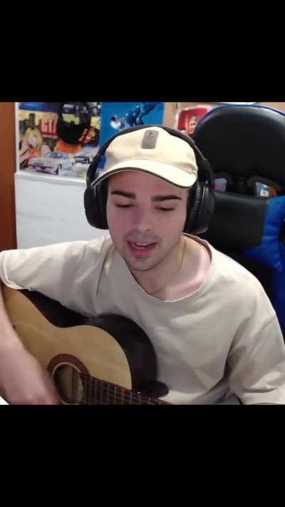 No solo juega gta san andreas y hace un récord, también sabe tocar la guitarra 🚬 