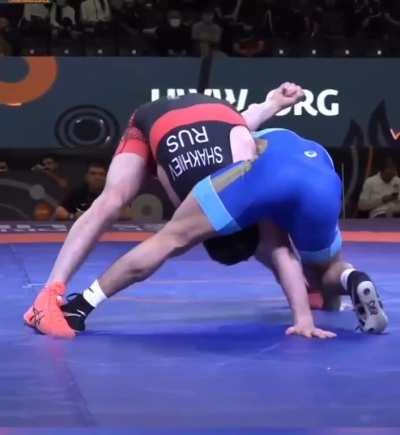 Double overhook cradle.. one of the rarest pin you'll see