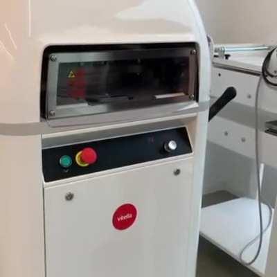 Automatic dough divider