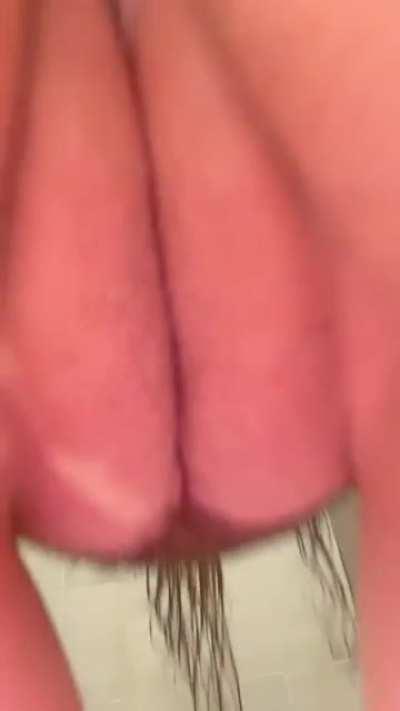 Would you let me sit on your face like this? 🥰