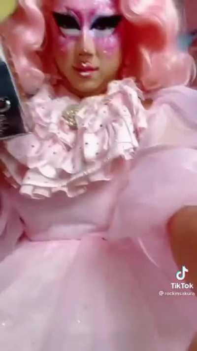 Rock M Sakura giving us a much needed tutorial