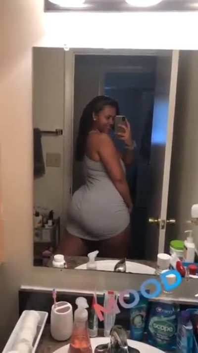 💦👅👁️ MY LITTLE SISTER SHELBY ASS IS SO FUCKIN FAT, &ROUND😍😜 PERFECT AF, I CAN NEVER TAKE MY EYES OFF OF HER ASS 😝💦 FOR A SECOND 💯💙!! OMFG I LOVE MY LITTLE SISTER SHELBY THICK SEXY ASS 😝💦