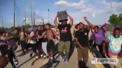 המקפצה שלך לאזרחות