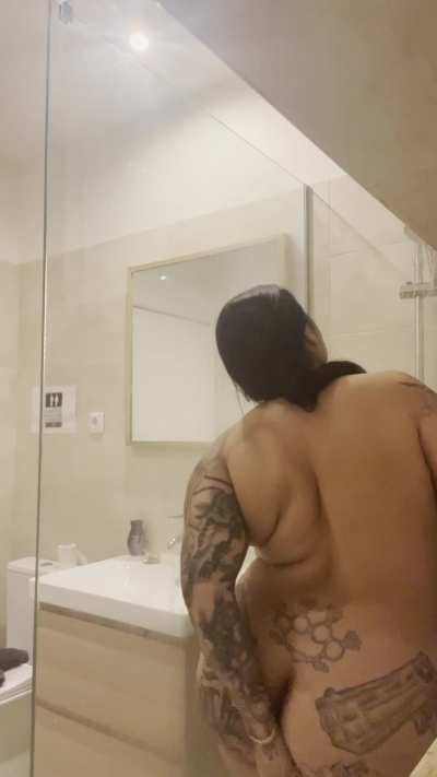 Fill my ass with cum while i rub my pussy
