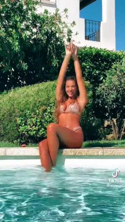 Iris Ferrari tette🍐+culo🍑