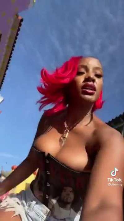 them thangs sitting prettyyy