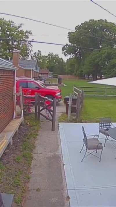 “Dad, I’m leaving!” 😂