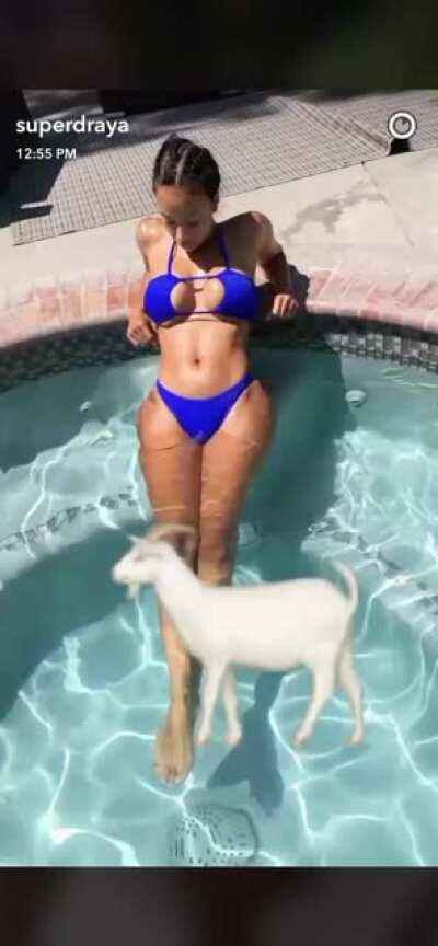 Back from her SuperDraya snap days. That ass 🔥🔥🔥