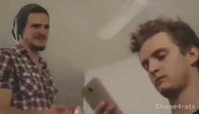 AbruptChaos - Video #0794