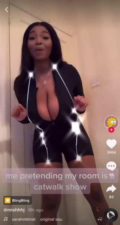 She - and those - are spectacular! @mishhhj