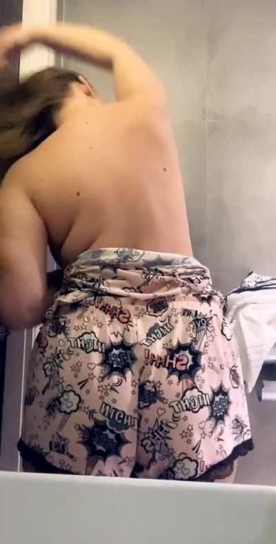 What is your fav part of my body?😈