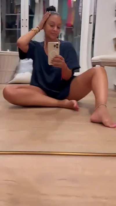 Tia Mowry loves her down time to relax and heal 🔥