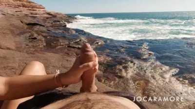 Treating my boyfriend at the ocean. [gif]