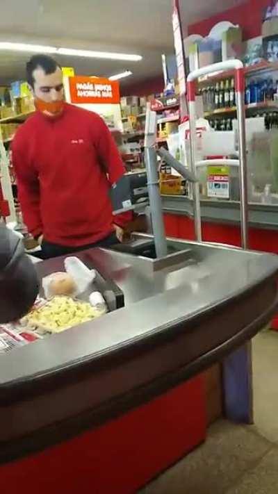 En Día% no quieren respetarte los precios de góndola, tampoco darte explicaciones...