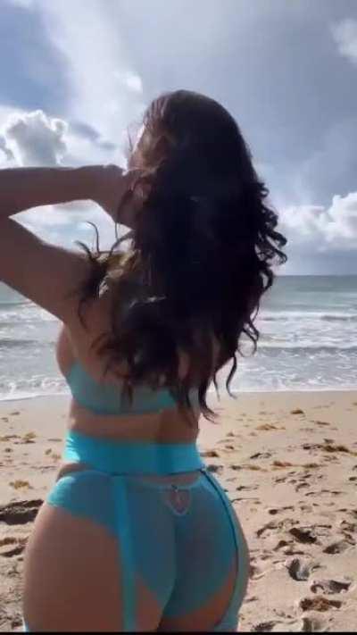 💙❤️💙 STEPHANY LAURA 💙❤️💙 STACKED BEAUTY KILLER BODY N BOOTY 🍑🍑🍑