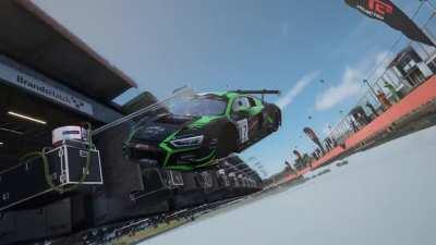 [Assetto Corsa Competizione] Felt The Handling was a Bit off... (suspension Bug)