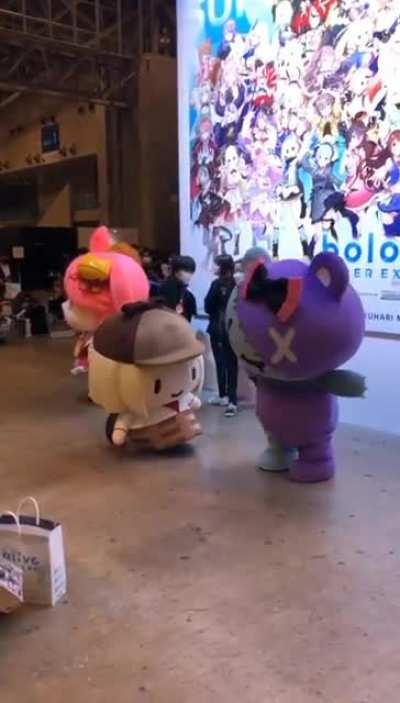 The cuteness of these mascots are immeasurable~