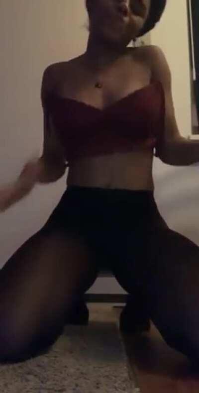 Her snapchat is @asiapooh2001 comment if you need all her videos cause i’m sending em out within the next 30 mins !!! all her shit fire, i got her whole snapchat my eyes only + more (watch full video)🔥🔥🔥