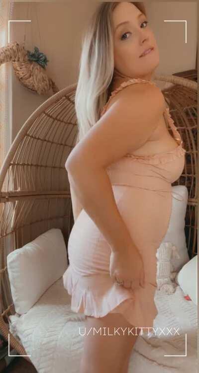 showing off all my cutest, roundest spots 🍑 [oc]