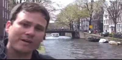 Hello, my name is Thomas Delonge