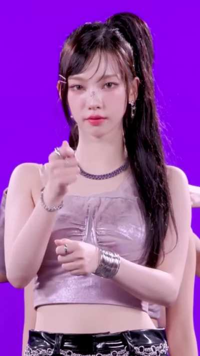 God damn Karina got skills