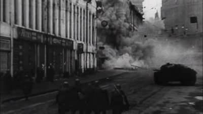 Direct fire support from a StuG III during the final stages of the First Battle of Kharkov in October 1941
