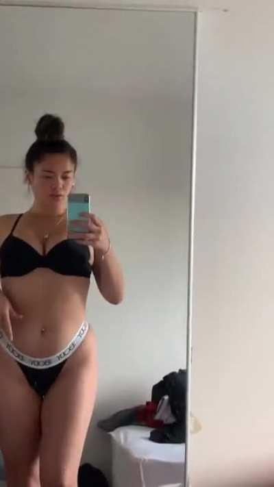 Come shower with me 💦👅