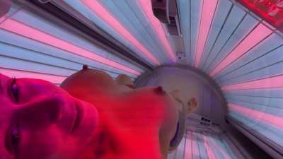 British MILF needing your tongue between my legs whilst I tan