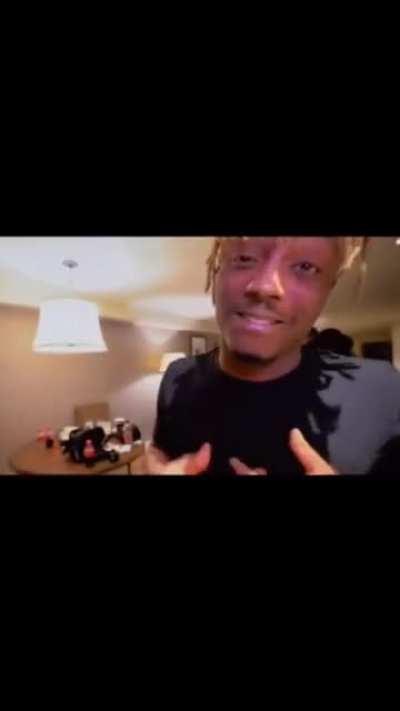 I still see your shadow in my..😂💀