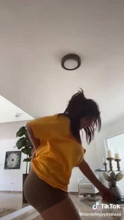 Phish called it... they were bouncing around the room - @danielleyyyayalaaa