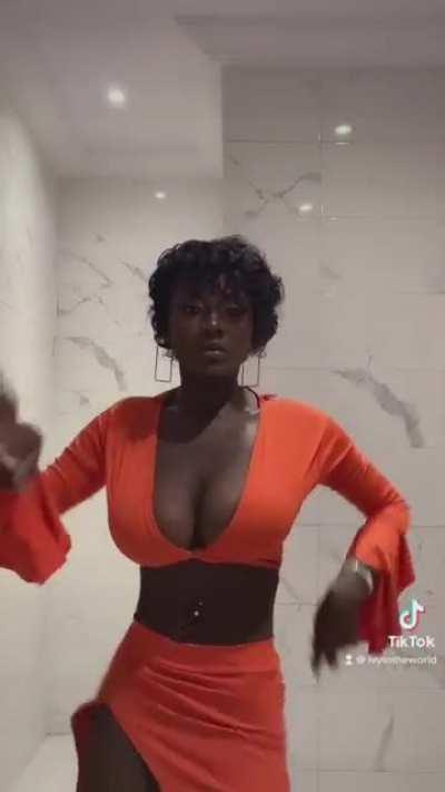 IVY (@ivytotheworld)