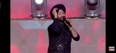 Animal event took an awkward turn when the singer, pretending to sing Live got exposed as the music was abruptly switched off