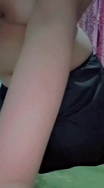 My poor bf thinks that I only send nudes to him 😈😁