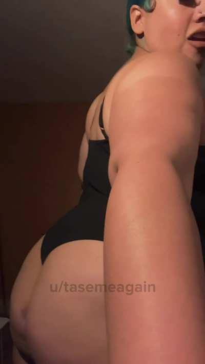 Who can I shake this fat ass on ?