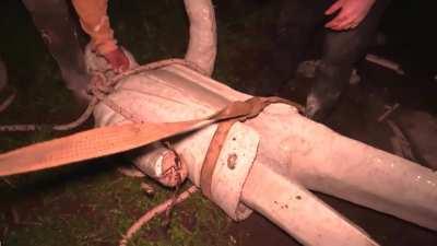 No será la estatua vandalizada del personaje de NiK, pero es la estatua vandalizada de NK.