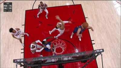 [Highlight] Enes Kanter wacks Nikola Jokić in the face