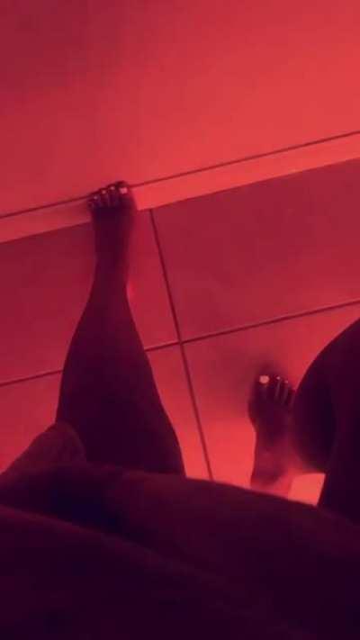 Need me a daddy that loves my feet🦶🏾🦶🏾