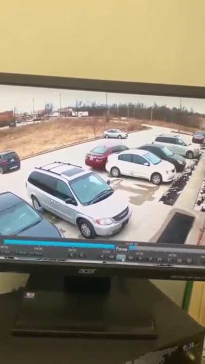Moron hits every parked car in the parking lot… WTF