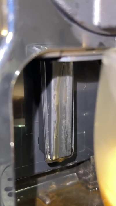 Is normal the amount of coffee that leaks ?