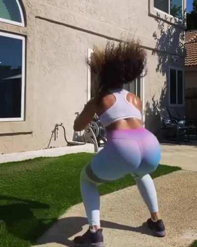 Jump on me like that 😍