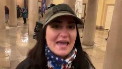 This genius tells his wife to put her mask back on so she can't be IDed by the feds... and then uploads her face to social media. Husband of The Year material!