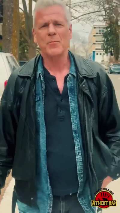 Sloteru Niče Srbija ti kliče!