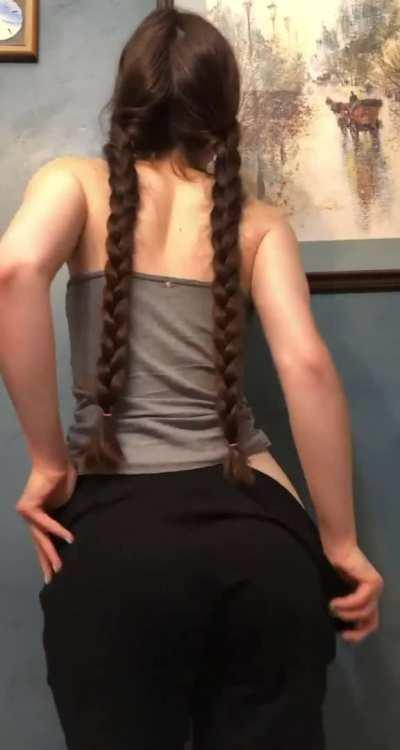 Get her surprise pack, Link in comment