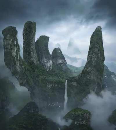 Giant hand video animation by Vivek Chaurasia.