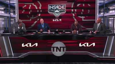 [Highlight] Chuck rants about hotel room soaps being too small that he loses them...somewhere...and Shaq cracks up