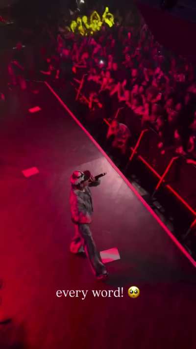 Having a good ol time 😊😊