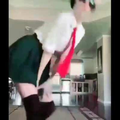 Olá,quero a música que aparece lá no final, já agradeço a ajuda