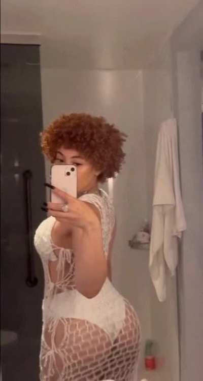 Shakin that ass 😈