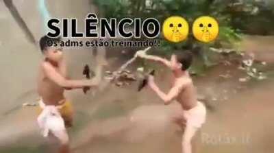 SIL&Ecirc;NCIO, mais um memes de adimir treinando