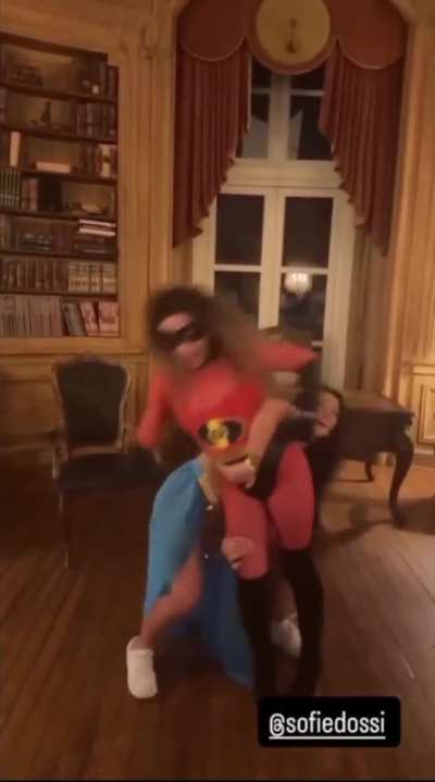 I love when she films herself with other ladies